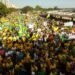Movimento bolsonarista mobiliza apoiadores e exige atenção redobrada no trânsito da Ponta Negra, em Manaus