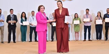 TCE-AM homenageia servidores pelos 76 anos e premia cinco projetos inovadores