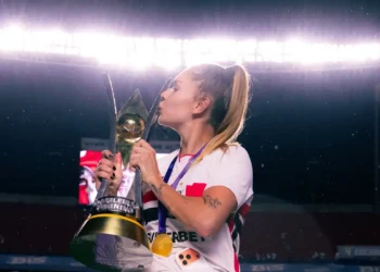 Campeã brasileira, Carol Gil é convocada para amistosos da seleção