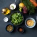 Dieta rica em antioxidantes pode ajudar a melhorar a acne em mulheres