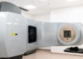 Roraima inicia atendimentos de radioterapia com primeiro acelerador linear do SUS no estado