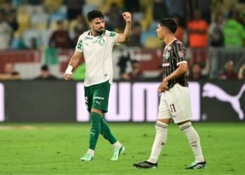 Hulk lamenta derrota, mas vê Fluminense vivo na Libertadores: “180 minutos”