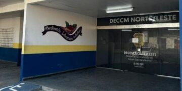 Homem é preso por ameaçar companheira com faca em Manaus