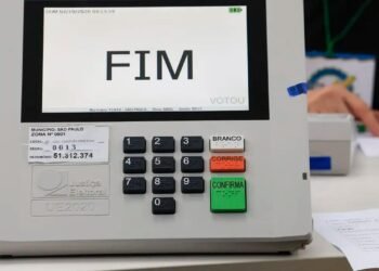 TSE registra 421 urnas substituídas nas primeiras 2 horas de votação