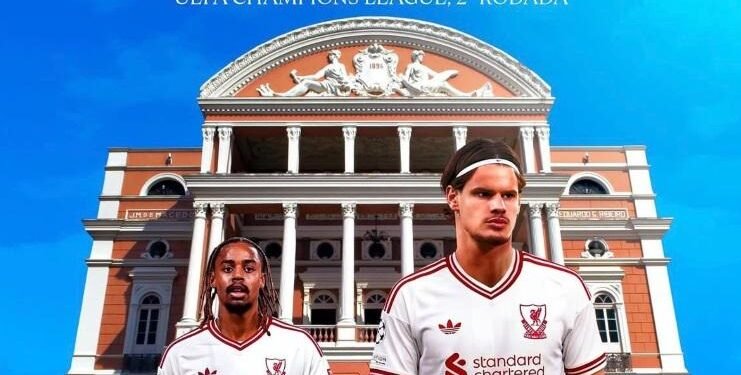 Teatro Amazonas estampa arte oficial do Liverpool para a Champions League