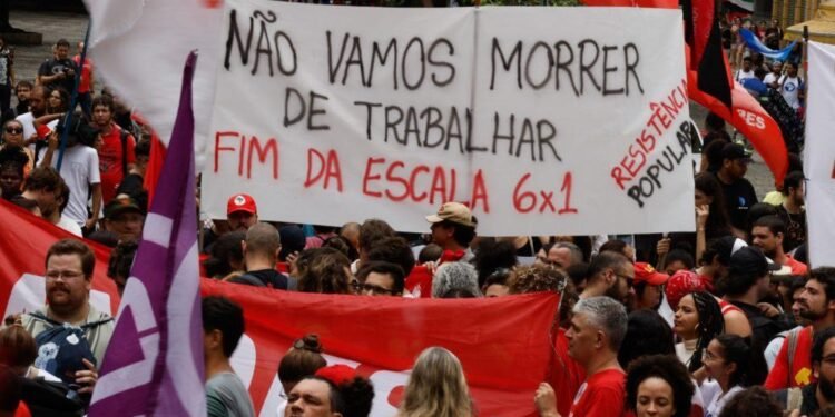 Fim da escala 6×1 é comemorado por trabalhadores, mas preocupa empresas