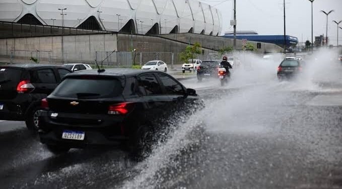 Manaus terá feriado prolongado de chuva, mas calor pode chegar a 36°C