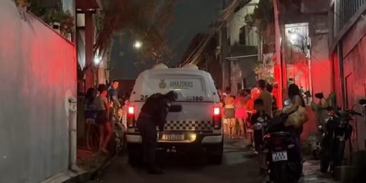 Perseguição termina em morte de homem na porta de casa em Manaus