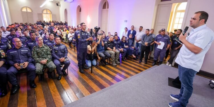 Governo oficializa promoção de 316 policiais militares do Amazonas