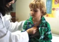 Pressão alta atinge três em cada 10 crianças em escolas brasileiras
