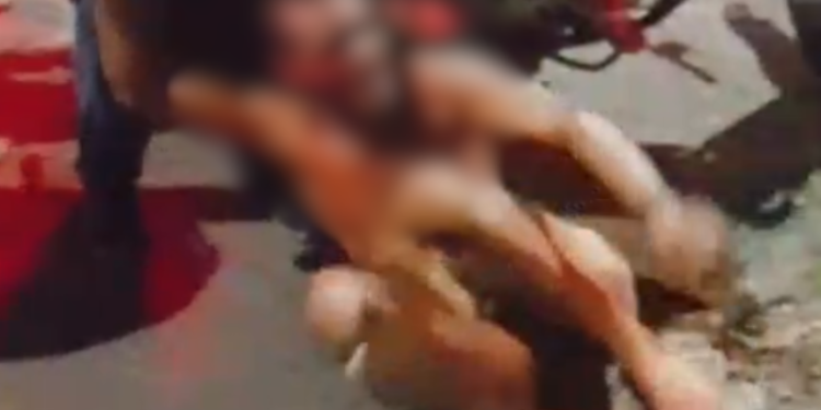 Suspeito de assaltos é espancado em via pública e acaba hospitalizado em Manaus
